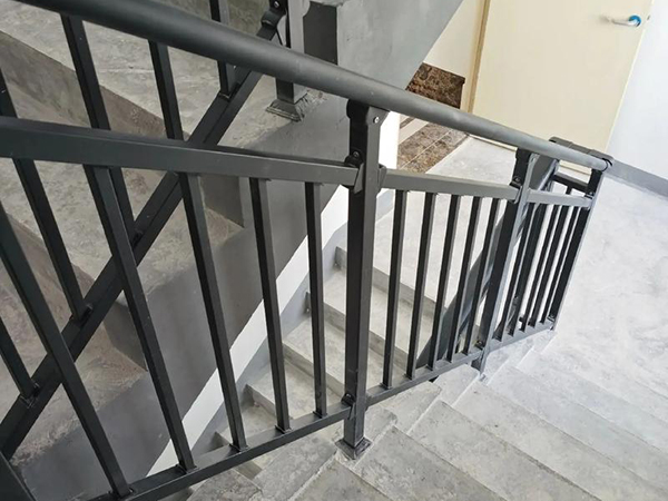 楼梯锌钢护栏图片4